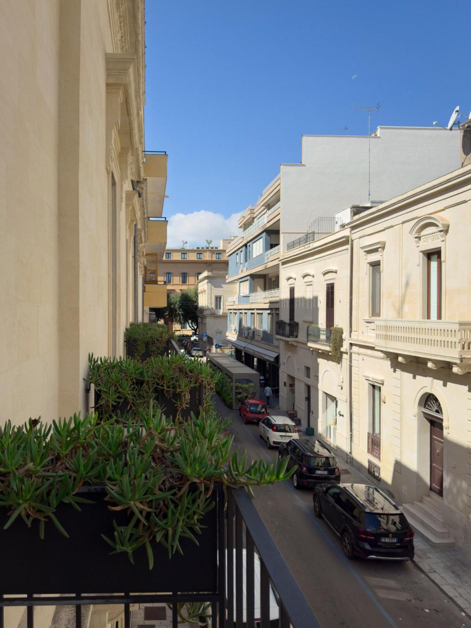 ホテル Casa 300Mila レッチェ エクステリア 写真